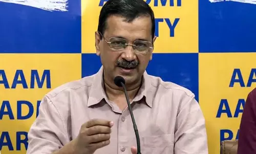 New Delhi: ई20 पेट्रोल को लेकर सियासत तेज, केजरीवाल ने साधा निशाना