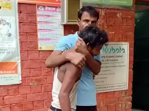 Faridabad: घर का छज्जा गिरने से हादसा, महिला की जान गई