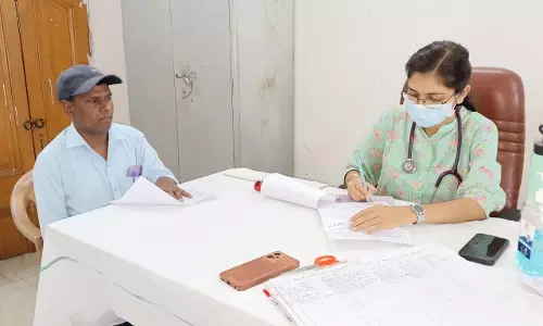 रायपुर रेलवे स्टेशन पर बहुउद्देशीय स्वास्थ्य अभियान का आयोजन