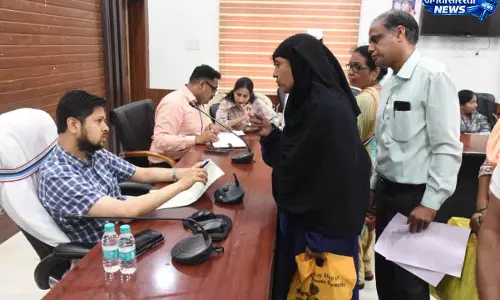 कलेक्टर ने जनदर्शन में शिकायतों व मांगो के त्वरित निराकरण के दिए निर्देश