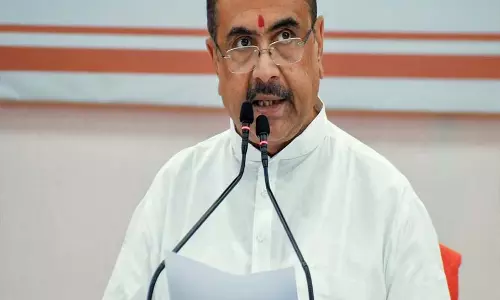 स्कूलों को फंड, बच्चों को पौष्टिक भोजन, CM शुभेंदु अधिकारी ने किए कई बड़े ऐलान