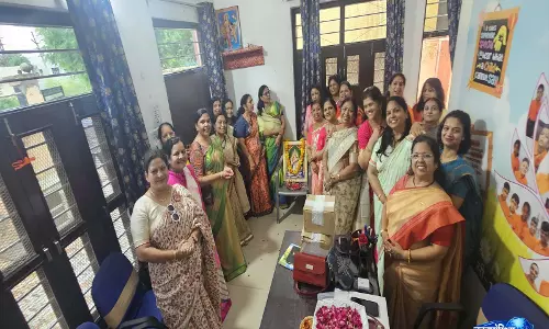 गुरु पूर्णिमा पर माहेश्वरी महिला संगठन ने किया गुरुजनों का सम्मान, दिव्यांग बच्चों संग बांटी खुशियां गुरु पूर्णिमा पर माहेश्वरी महिला संगठन ने किया गुरुजनों का सम्मान, दिव्यांग बच्चों संग बांटी खुशियां
