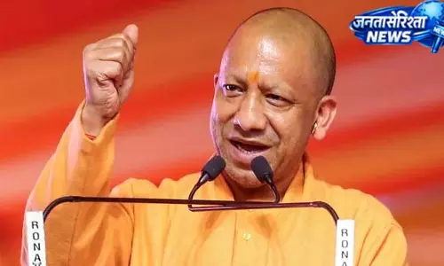 गांव में ही होगा आधार अपडेट, यूपी की 110 पंचायतों में सुविधा शुरू