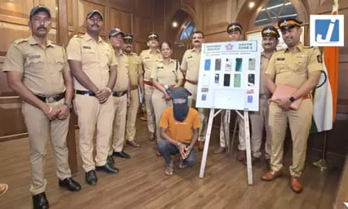 मुंबई पुलिस की बड़ी कार्रवाई, पश्चिम बंगाल से फर्जी एपीके फाइलों से साइबर ठगी करने वाला शातिर गिरफ्तार मुंबई पुलिस की बड़ी कार्रवाई, पश्चिम बंगाल से फर्जी एपीके फाइलों से साइबर ठगी करने वाला शातिर गिरफ्तार