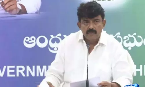 YSRCP ने गड़बड़ियों को लेकर राज्यव्यापी आंदोलन का किया आह्वान YSRCP ने गड़बड़ियों को लेकर राज्यव्यापी आंदोलन का किया आह्वान