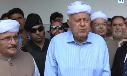 PoJK मुद्दे पर फारूक अब्दुल्ला की केंद्र से अपील, बोले- बातचीत से निकले समाधान PoJK मुद्दे पर फारूक अब्दुल्ला की केंद्र से अपील, बोले- बातचीत से निकले समाधान