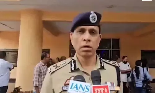 बाढ़ राहत कार्य के दौरान करंट लगने से दमकलकर्मी की मौत, डीजी बोले- 24 घंटे में 214 लोगों को बचाया
