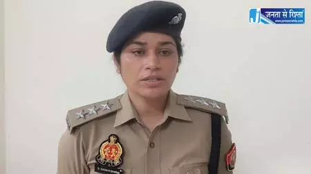 पुलिस से मुठभेड़ के बाद 3 गो-तस्कर गिरफ्तार, अवैध हथियार बरामद पुलिस से मुठभेड़ के बाद 3 गो-तस्कर गिरफ्तार, अवैध हथियार बरामद