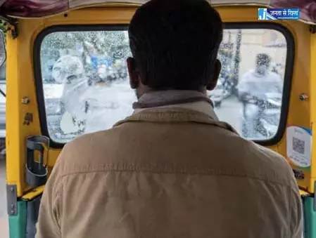 सुकमा में यात्री परेशान, हड़ताल कर रहे ऑटो चालक सुकमा में यात्री परेशान, हड़ताल कर रहे ऑटो चालक