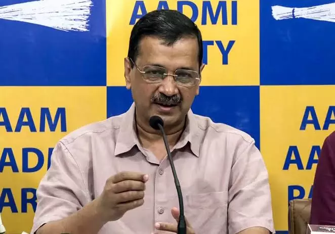 New Delhi: ई20 पेट्रोल को लेकर सियासत तेज, केजरीवाल ने साधा निशाना New Delhi: ई20 पेट्रोल को लेकर सियासत तेज, केजरीवाल ने साधा निशाना