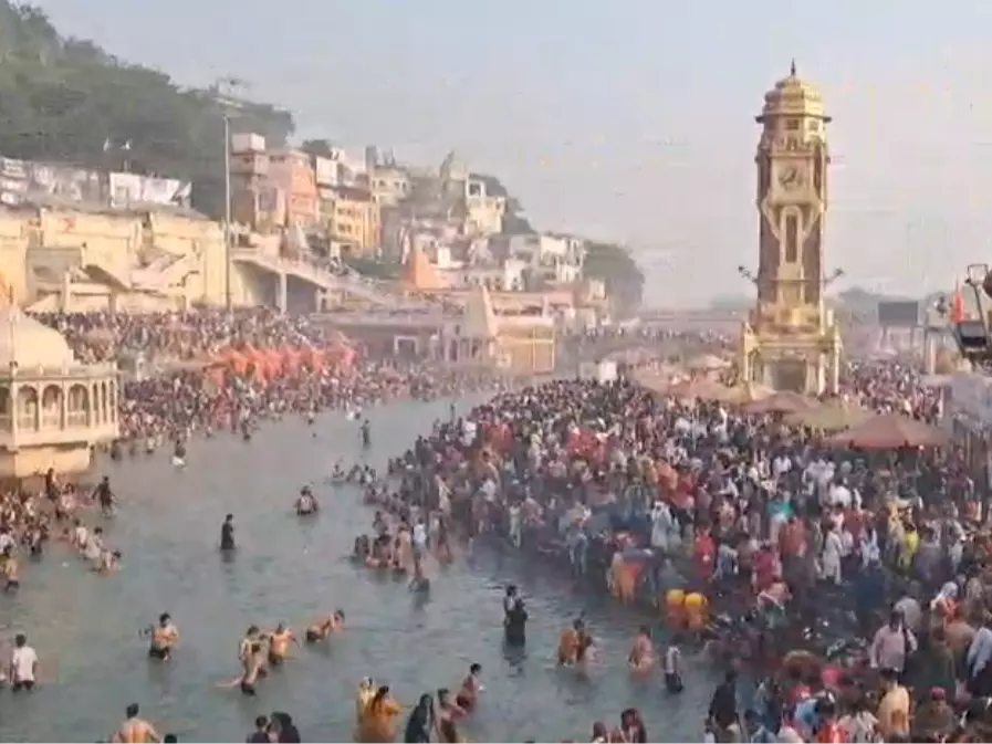 Haridwar: श्रद्धा और भक्ति के साथ हरिद्वार में मनाया गया गुरु पूर्णिमा पर्व Haridwar: श्रद्धा और भक्ति के साथ हरिद्वार में मनाया गया गुरु पूर्णिमा पर्व