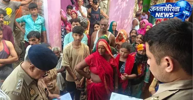 फर्रुखाबाद में सनसनीखेज वारदात, बेटे ने मां की हत्या की फर्रुखाबाद में सनसनीखेज वारदात, बेटे ने मां की हत्या की