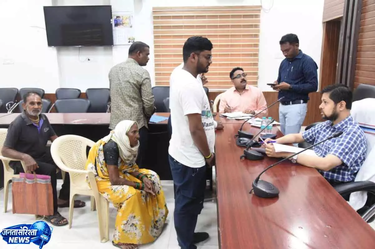 महिला स्व-सहायता समूह ने मछली पालन के लिए डबरी लीज पर देने की मांग की महिला स्व-सहायता समूह ने मछली पालन के लिए डबरी लीज पर देने की मांग की