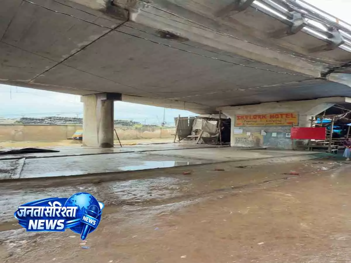 हाजी पार्क डंपिंग ग्राउंड को पार्किंग स्पेस में बदला गया हाजी पार्क डंपिंग ग्राउंड को पार्किंग स्पेस में बदला गया