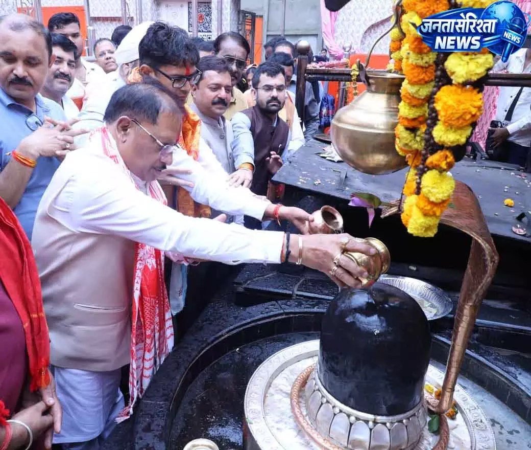 गुरु पूर्णिमा पर कोसमनारा पहुंचे मुख्यमंत्री विष्णुदेव साय, सत्यनारायण बाबा धाम में की पूजा-अर्चना गुरु पूर्णिमा पर कोसमनारा पहुंचे मुख्यमंत्री विष्णुदेव साय, सत्यनारायण बाबा धाम में की पूजा-अर्चना