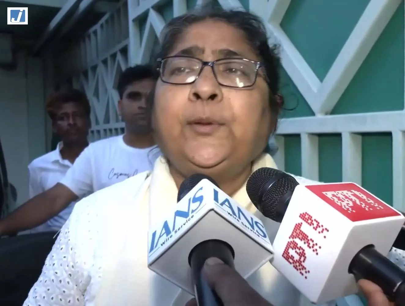 किसी भी राजनीतिक दल का झंडा जलाना गलत, प्रशासन करे सख्त कार्रवाई: टीएमसी सांसद डोला सेन किसी भी राजनीतिक दल का झंडा जलाना गलत, प्रशासन करे सख्त कार्रवाई: टीएमसी सांसद डोला सेन