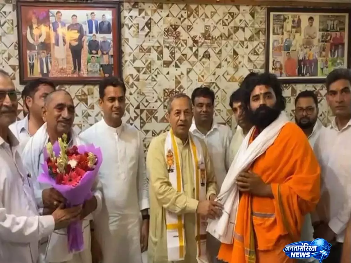 भाजपा का समरसता संकल्प अभियान, मंदिरों और आश्रमों में संतों का सम्मान भाजपा का समरसता संकल्प अभियान, मंदिरों और आश्रमों में संतों का सम्मान