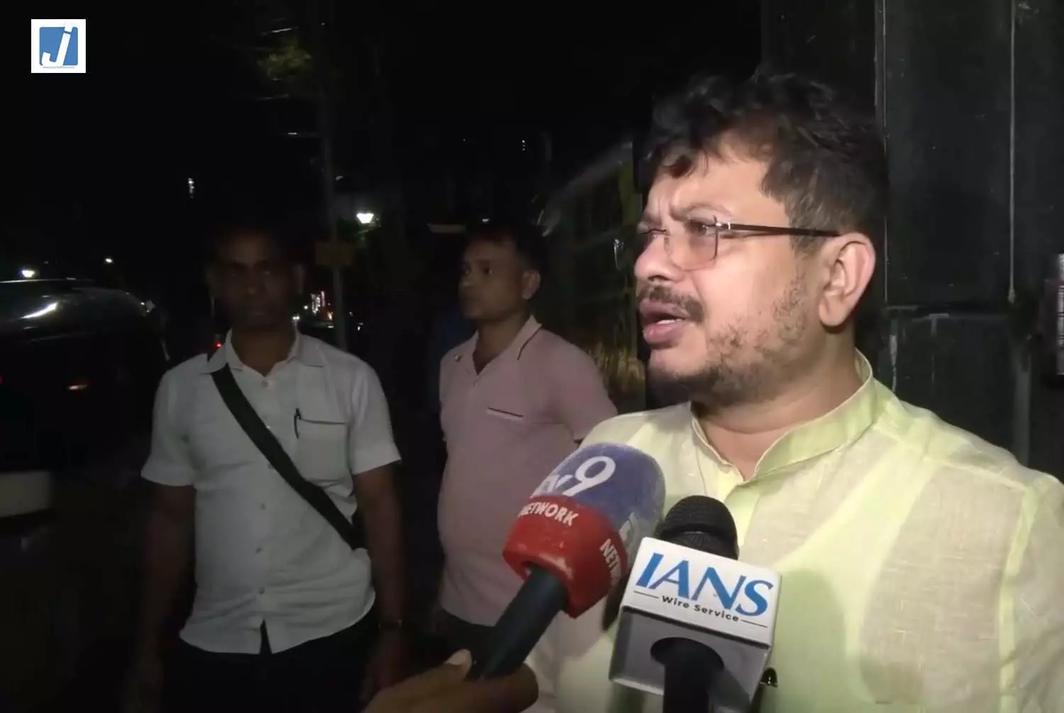 एंटी-पेपर लीक बिल पर बोले रितब्रत बनर्जी, कहा- पेपर लीक रोकना कानून से ज्यादा जरूरी एंटी-पेपर लीक बिल पर बोले रितब्रत बनर्जी, कहा- पेपर लीक रोकना कानून से ज्यादा जरूरी