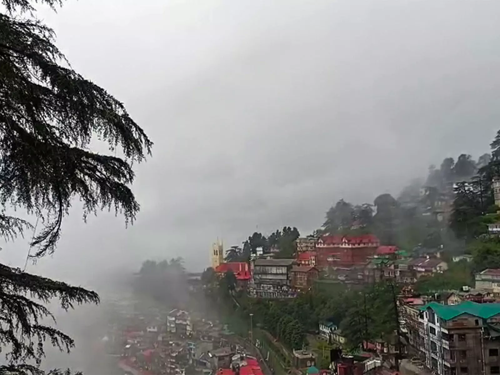 हिमाचल में मॉनसून का कहर: मरने वालों की संख्या 15 हुई, अधिकारियों ने बहाली के काम तेज़ किए हिमाचल में मॉनसून का कहर: मरने वालों की संख्या 15 हुई, अधिकारियों ने बहाली के काम तेज़ किए