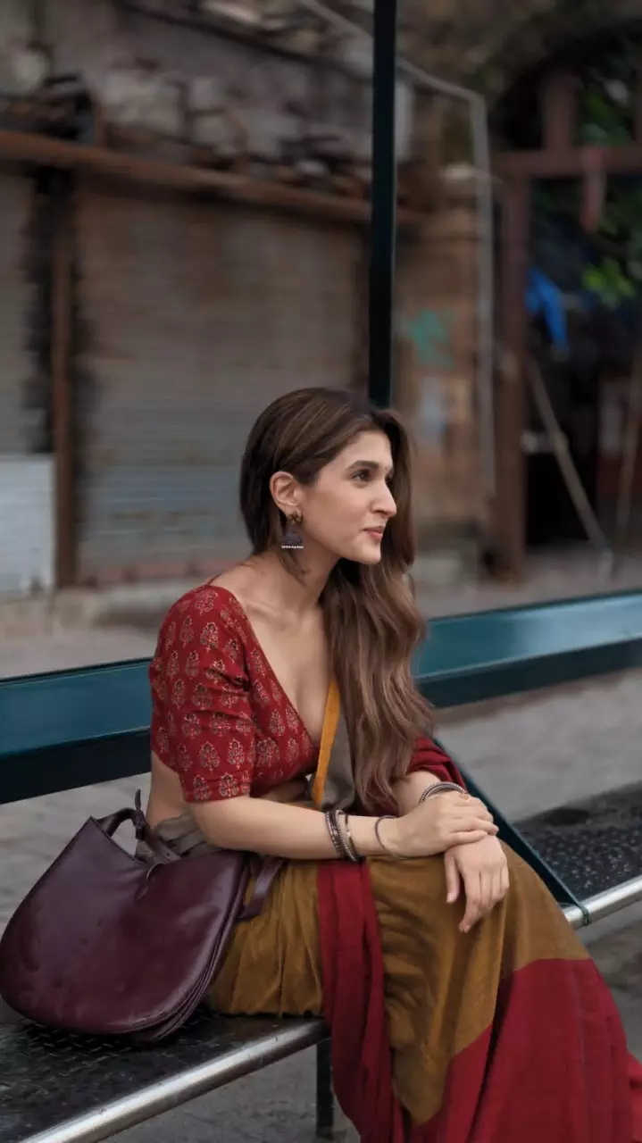 निधि शाह का एलिगेंट कैजुअल एथनिक लुक