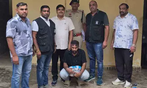 Gurugram प्राइवेट एयरलाइन का पायलट 814 ग्राम MDMA के साथ पकड़ा गया Gurugram प्राइवेट एयरलाइन का पायलट 814 ग्राम MDMA के साथ पकड़ा गया