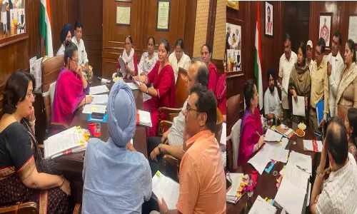Chandigarh: आशा वर्कर यूनियनों की स्वास्थ्य मंत्री से मुलाकात, अधिकारियों को दिए निर्देश Chandigarh: आशा वर्कर यूनियनों की स्वास्थ्य मंत्री से मुलाकात, अधिकारियों को दिए निर्देश