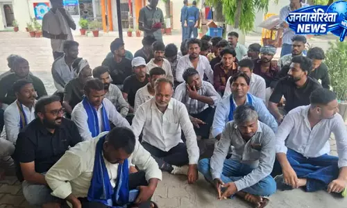 CM धामी के दौरे से पहले आसपा नेता हिरासत में CM धामी के दौरे से पहले आसपा नेता हिरासत में