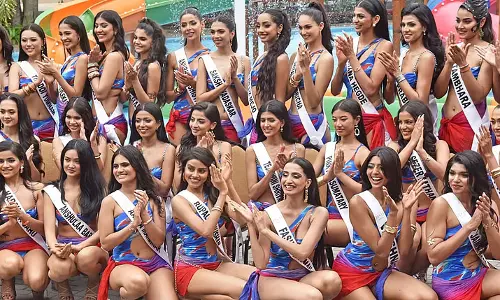 बेंगलुरु में मिस यूनिवर्स इंडिया 2026 का स्विमसूट राउंड आयोजित बेंगलुरु में मिस यूनिवर्स इंडिया 2026 का स्विमसूट राउंड आयोजित