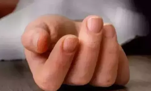 शिक्षिका मौत मामले में पति समेत तीन पर दहेज हत्या का केस शिक्षिका मौत मामले में पति समेत तीन पर दहेज हत्या का केस