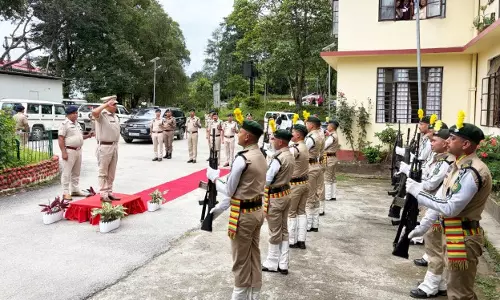 शेरिंग शेरपा ने पाकयोंग एसपी का पदभार ग्रहण किया, पुलिस प्रशासन में नई शुरुआत शेरिंग शेरपा ने पाकयोंग एसपी का पदभार ग्रहण किया, पुलिस प्रशासन में नई शुरुआत