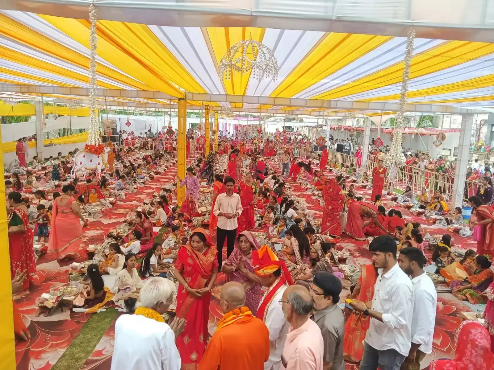 Jaipur: जयपुर में गुरु पूर्णिमा उत्सव, भक्तों ने किया गुरुओं का वंदन