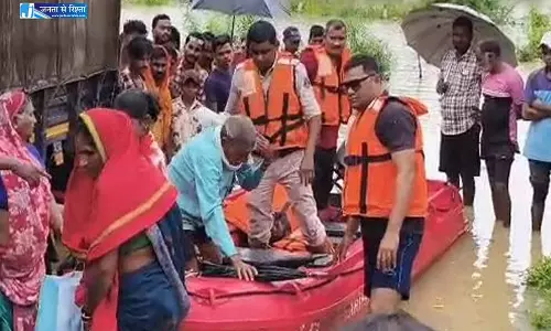 आरंग के पास आई बाढ़ में डूबने से 6 लोगों को बचाया गया