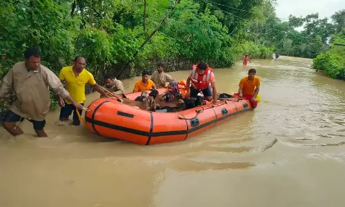 ओडिशा में बाढ़ की तैयारी तेज, H&UD विभाग ने अधिकारियों की छुट्टियां रद्द कीं ओडिशा में बाढ़ की तैयारी तेज, H&UD विभाग ने अधिकारियों की छुट्टियां रद्द कीं