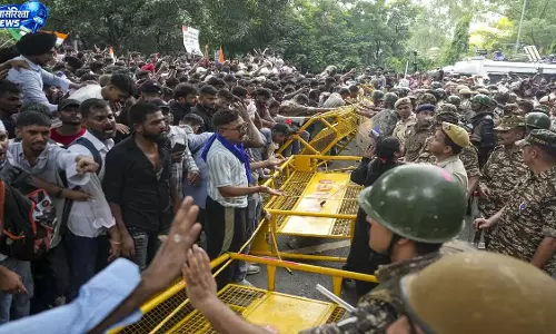 जंतर-मंतर हिंसा के बाद घायल पुलिसकर्मियों के परिवार करेंगे प्रेस कॉन्फ्रेंस जंतर-मंतर हिंसा के बाद घायल पुलिसकर्मियों के परिवार करेंगे प्रेस कॉन्फ्रेंस