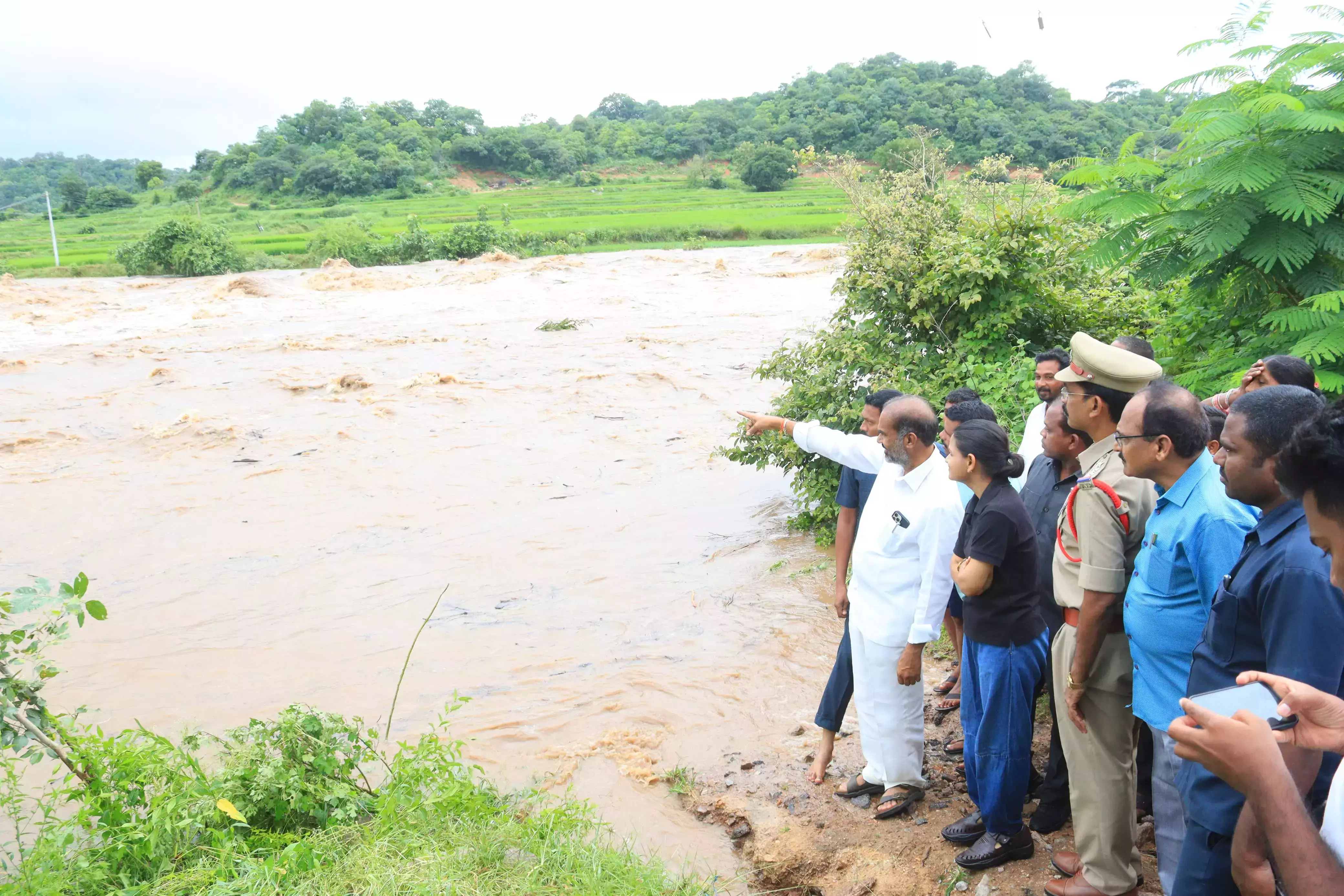 Telangana: करीमनगर जिले में लगातार बारिश से जनजीवन अस्त-व्यस्त है Telangana: करीमनगर जिले में लगातार बारिश से जनजीवन अस्त-व्यस्त है