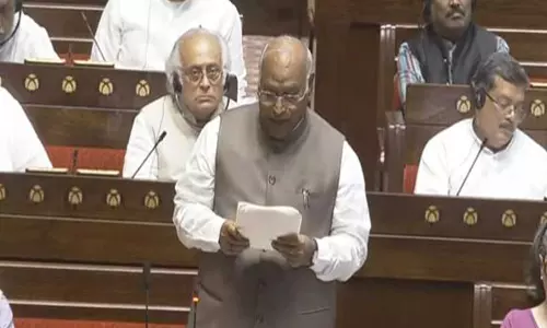 एंटी पेपर लीक बिल पर खड़गे का हमला, बोले जल्दबाजी में लाया गया कानून एंटी पेपर लीक बिल पर खड़गे का हमला, बोले जल्दबाजी में लाया गया कानून