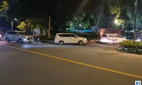 सांसदों के साथ बैठक में शामिल होने दिल्ली पहुंचे CM मोहन चरण माझी सांसदों के साथ बैठक में शामिल होने दिल्ली पहुंचे CM मोहन चरण माझी
