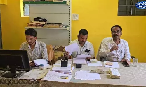 सहकारी समिति में खाद घोटाले का खुलासा, अध्यक्ष और प्रभारी प्रबंधक हटाए गए सहकारी समिति में खाद घोटाले का खुलासा, अध्यक्ष और प्रभारी प्रबंधक हटाए गए