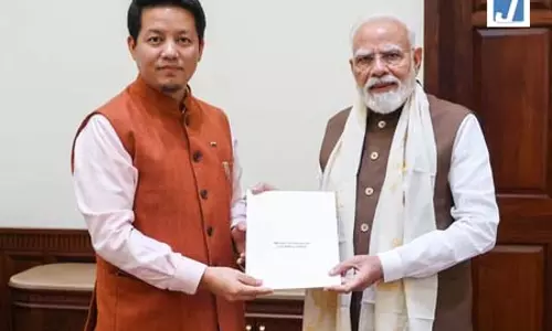 सिक्किम के सांसद ने पीएम मोदी से की मुलाकात, अहम मुद्दों पर केंद्र से दखल की मांग सिक्किम के सांसद ने पीएम मोदी से की मुलाकात, अहम मुद्दों पर केंद्र से दखल की मांग