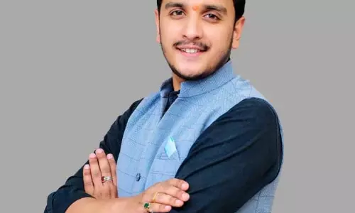 Raipur Breaking: जोन अध्यक्ष मुरली शर्मा के बेटे अनिल शर्मा पर FIR दर्ज Raipur Breaking: जोन अध्यक्ष मुरली शर्मा के बेटे अनिल शर्मा पर FIR दर्ज