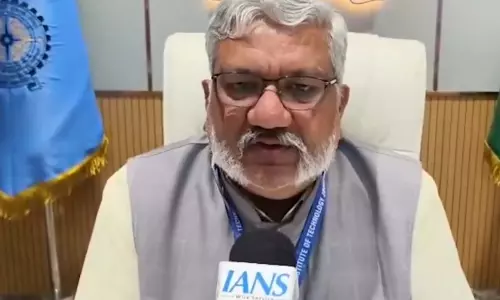 IIT निदेशक वी. कामकोटि पर टिप्पणी को लेकर IIT जोधपुर निदेशक ने जताई आपत्ति IIT निदेशक वी. कामकोटि पर टिप्पणी को लेकर IIT जोधपुर निदेशक ने जताई आपत्ति