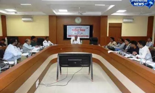 वेक्टर जनित रोगों के नियमित मॉनिटरिंग करें: कलेक्टर वसंत वेक्टर जनित रोगों के नियमित मॉनिटरिंग करें: कलेक्टर वसंत