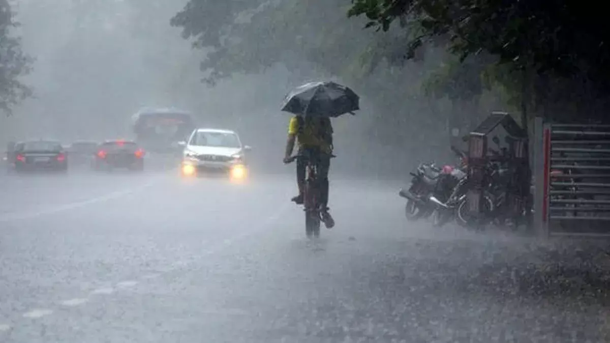 शिक्षण संस्थानों में छुट्टी घोषित; उत्तरी केरल में भारी बारिश जारी शिक्षण संस्थानों में छुट्टी घोषित; उत्तरी केरल में भारी बारिश जारी