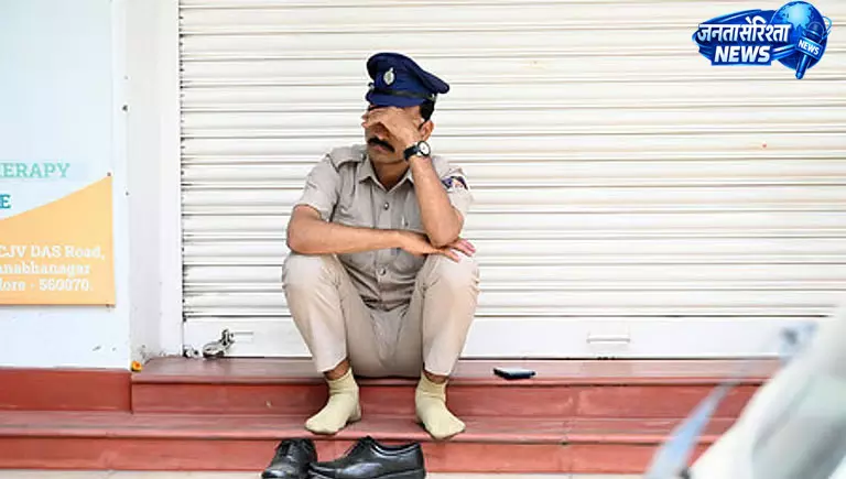 कर्नाटक पुलिस में 3,991 कॉन्स्टेबल पदों के लिए परीक्षा 2 अगस्त को कर्नाटक पुलिस में 3,991 कॉन्स्टेबल पदों के लिए परीक्षा 2 अगस्त को
