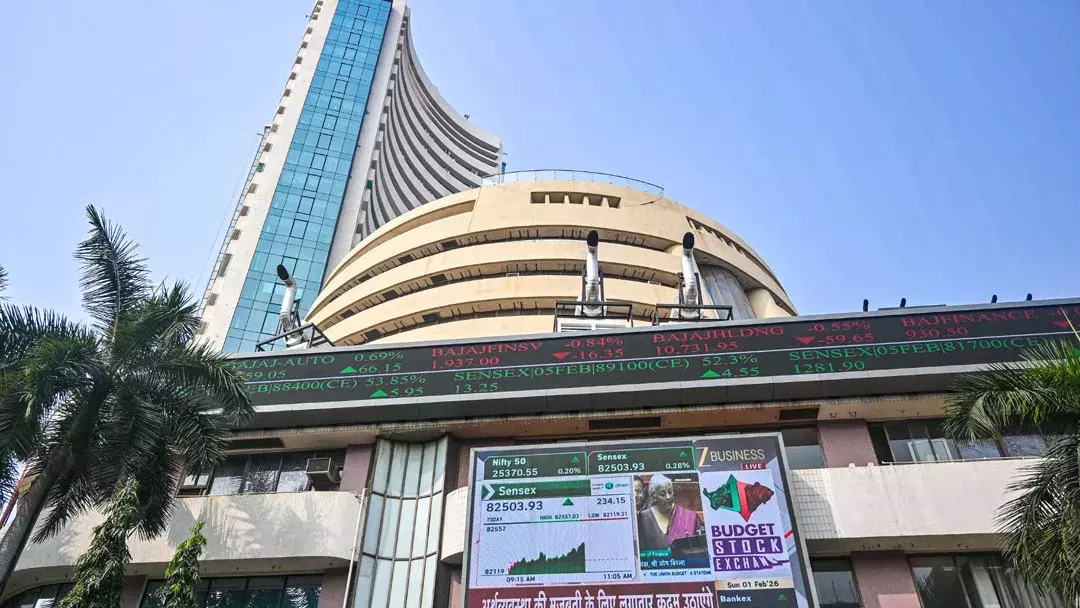 IT और फार्मा शेयरों में मजबूती, बैंकिंग की कमजोरी से बाजार सुस्त खुला IT और फार्मा शेयरों में मजबूती, बैंकिंग की कमजोरी से बाजार सुस्त खुला