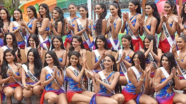 बेंगलुरु में मिस यूनिवर्स इंडिया 2026 का स्विमसूट राउंड आयोजित बेंगलुरु में मिस यूनिवर्स इंडिया 2026 का स्विमसूट राउंड आयोजित
