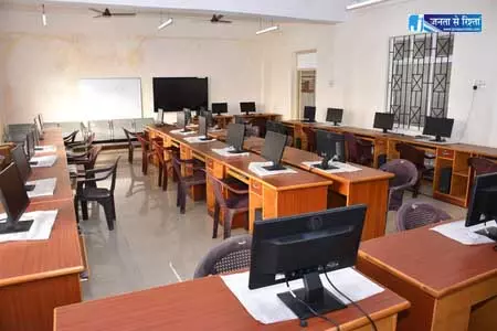 डिजिटल लर्निंग इंफ्रास्ट्रक्चर के विस्तार में तमिलनाडु दक्षिणी राज्यों में सबसे आगे डिजिटल लर्निंग इंफ्रास्ट्रक्चर के विस्तार में तमिलनाडु दक्षिणी राज्यों में सबसे आगे