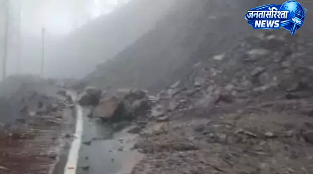 उत्तराखंड में बारिश और भूस्खलन से जनजीवन प्रभावित, दो दिन बाद फिर शुरू हुई चारधाम यात्रा उत्तराखंड में बारिश और भूस्खलन से जनजीवन प्रभावित, दो दिन बाद फिर शुरू हुई चारधाम यात्रा
