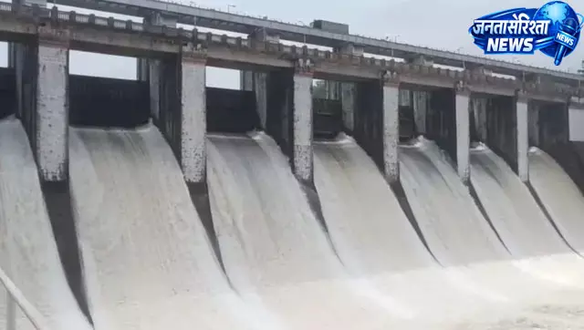बैतूल में झमाझम बारिश से राहत और आफत, नदी-नाले उफने बैतूल में झमाझम बारिश से राहत और आफत, नदी-नाले उफने