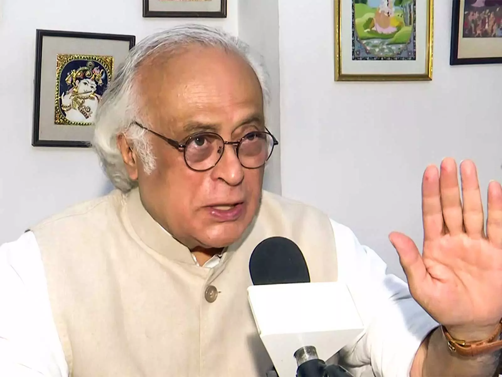 पेपर लीक मामलों पर जयराम रमेश का हमला, MH-CET और 12वीं रिजल्ट में अंतर का लगाया आरोप पेपर लीक मामलों पर जयराम रमेश का हमला, MH-CET और 12वीं रिजल्ट में अंतर का लगाया आरोप